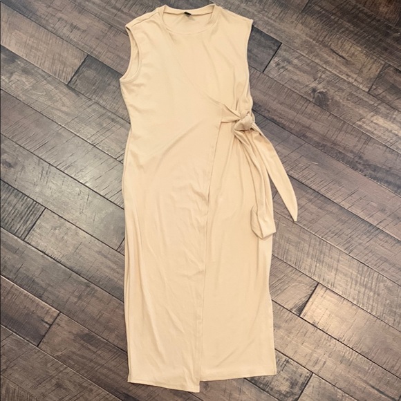 Cream Sleeveless Midi Sheath Dress - Picture 1 of 3